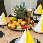 Victory Noble Estate Apartman