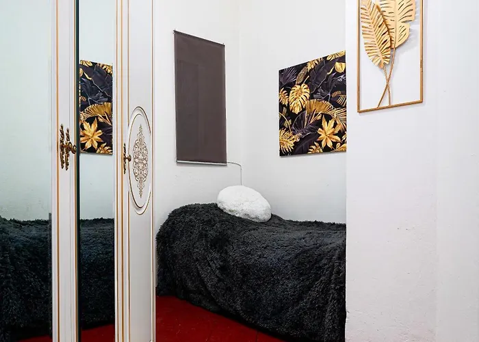 Victory Noble Estate アパート *